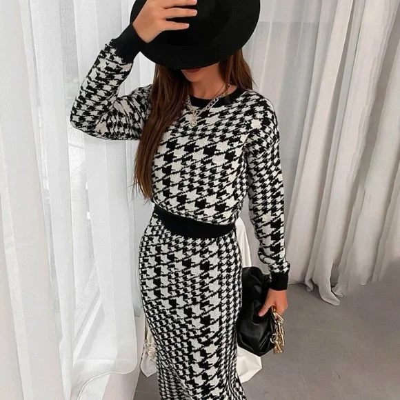 NEW! Hounds Tooth Sweater Skirt Set - Picture 3 of 5